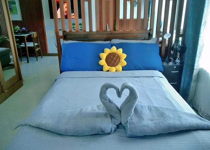 Spacious Unit With Balcony And Seaview Holiday home