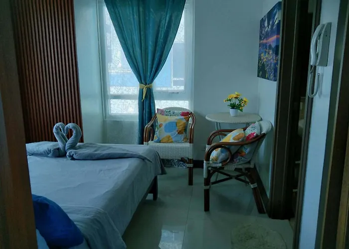 Spacious Unit With Balcony And Seaview Holiday home *